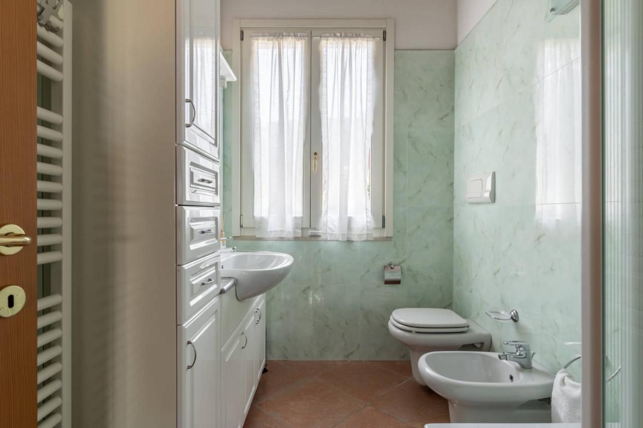 Frank Ronyo Appartement Desenzano del Garda Buitenkant foto