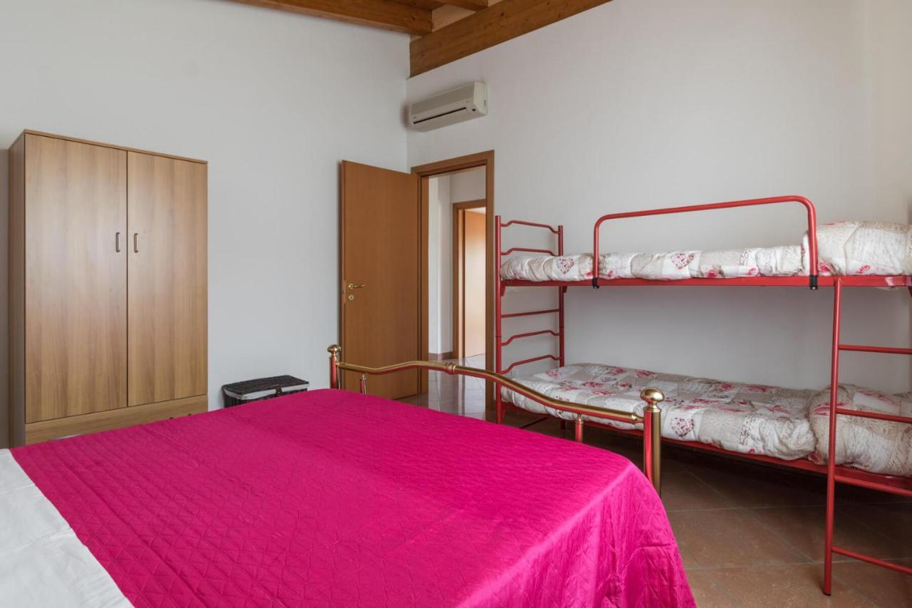 Frank Ronyo Appartement Desenzano del Garda Buitenkant foto