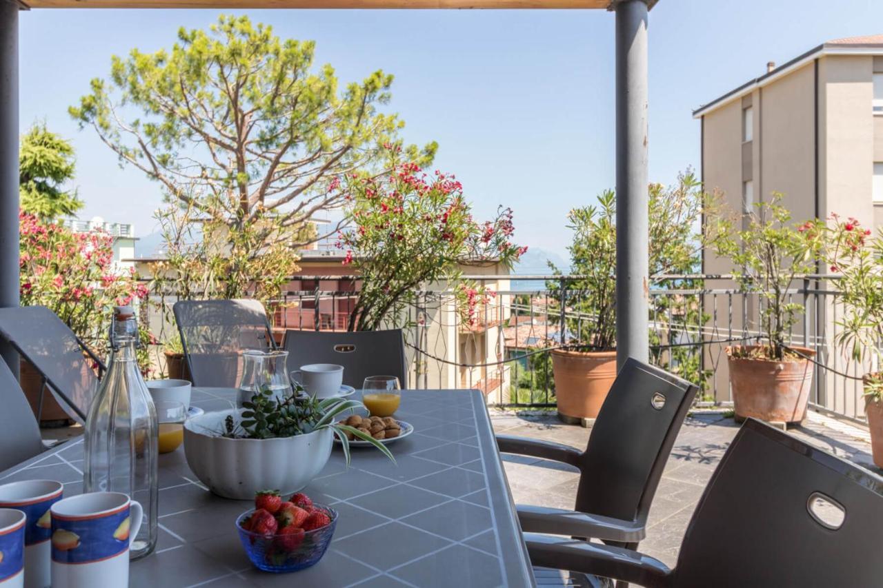 Frank Ronyo Appartement Desenzano del Garda Buitenkant foto